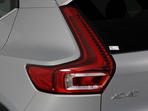 Certified 2023 Volvo XC40 B5 Ultimate w/ Protection Package Premier AWD/4WD image 18
