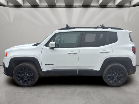 Used 2017 Jeep Renegade Altitude AWD/4WD image 2