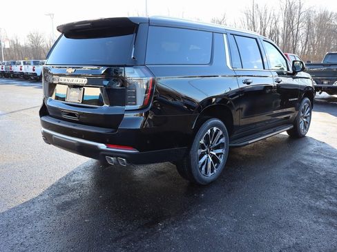 New 2026 Chevrolet Suburban High Country image 34