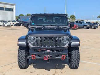 Used 2025 Jeep Gladiator Sport AWD/4WD video 2