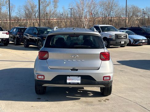 New 2026 Hyundai Venue SEL image 10