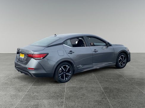 Used 2024 Nissan Sentra SV image 5