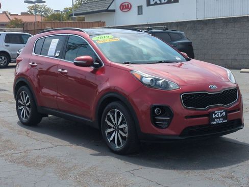 Used 2019 Kia Sportage EX w/ EX Premium Package FWD image 3