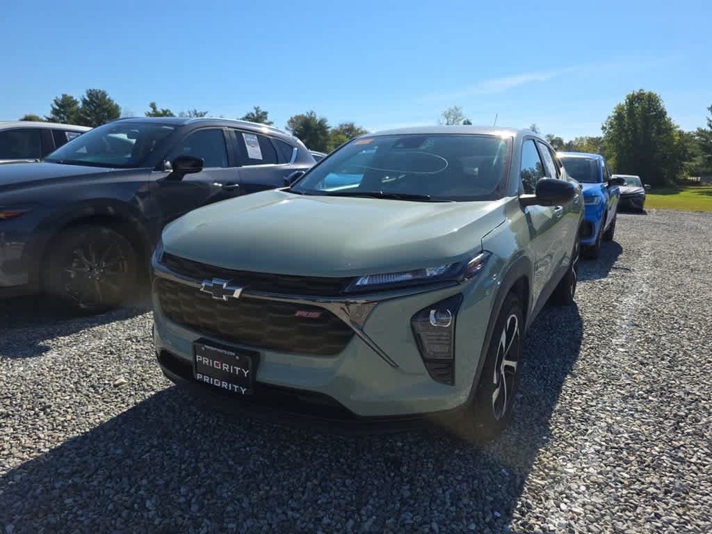 Used 2024 Chevrolet Trax RS FWD image 12