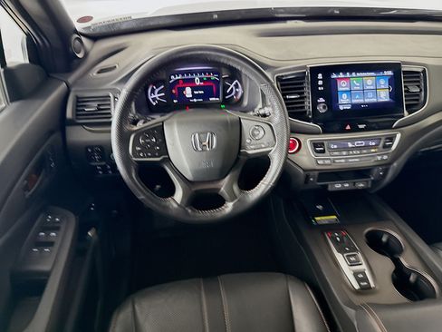 Certified 2025 Honda Passport TrailSport image 28