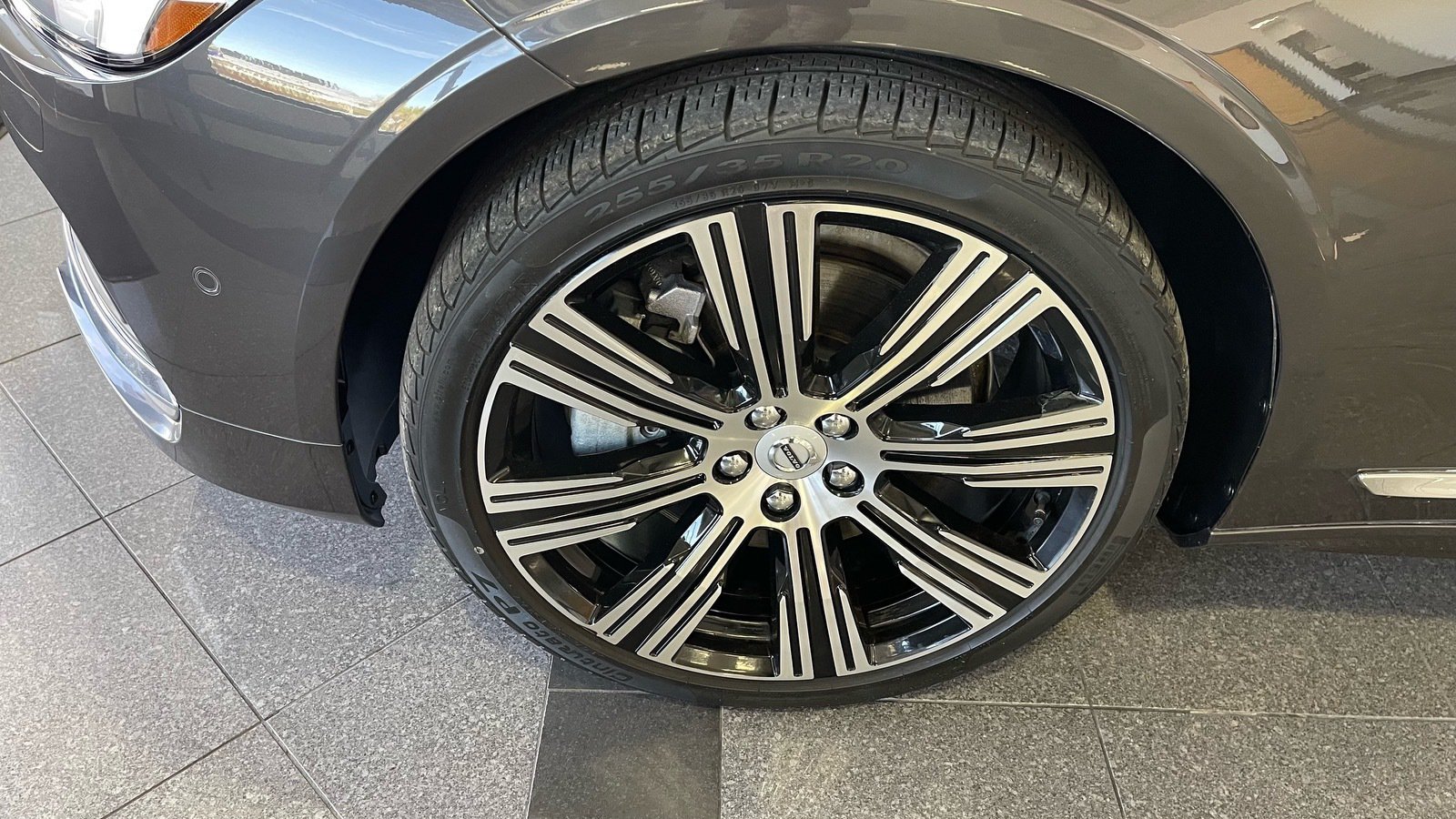 Used 2023 Volvo S90 B6 Ultimate w/ Protection Package Premier AWD/4WD image 24