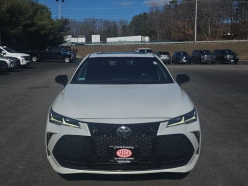 Used 2019 Toyota Avalon Touring w/ Carpet Mat Package image 2