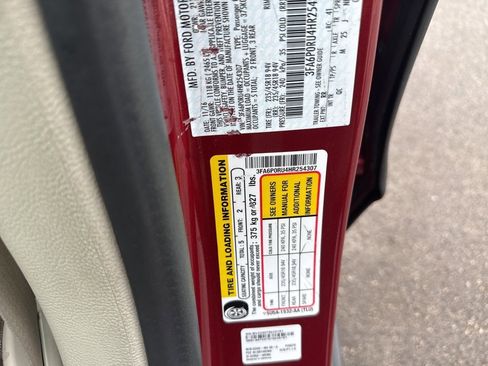 Used 2017 Ford Fusion Platinum image 13