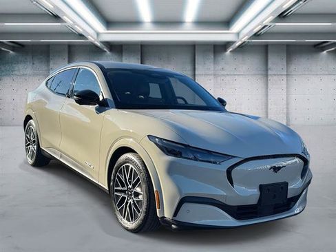 Used 2025 Ford Mustang Mach-E Premium image 24