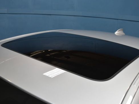 Used 2019 BMW 530i w/ Convenience Package image 27