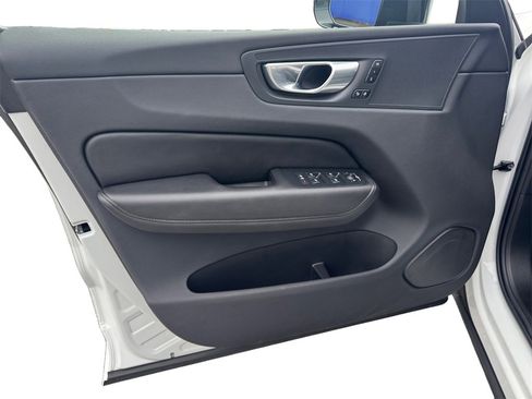 Certified 2025 Volvo XC60 B5 Plus image 10