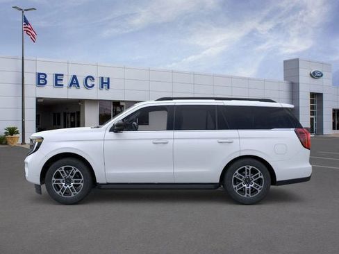 New 2025 Ford Expedition Active image 4