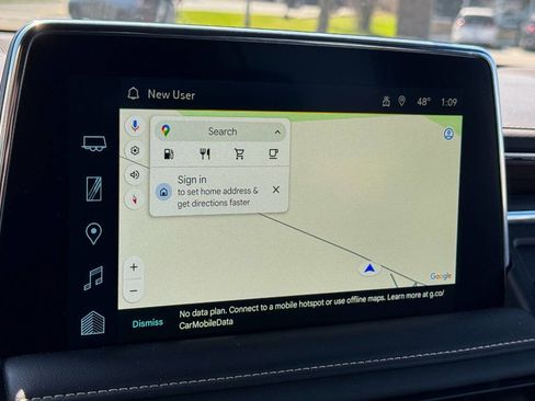 Used 2023 Chevrolet Suburban Premier image 31