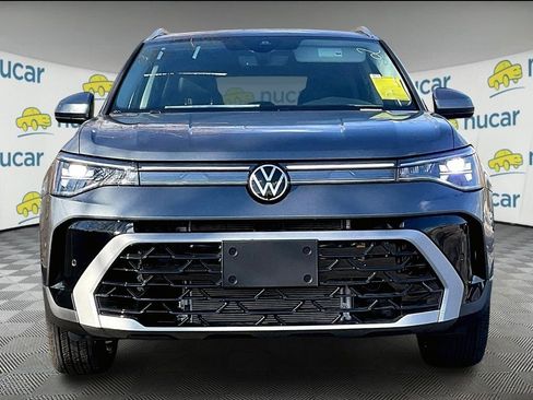 Used 2026 Volkswagen Taos SEL AWD/4WD image 3