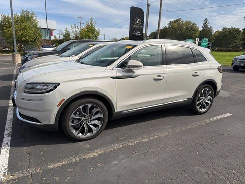 Used 2023 Lincoln Nautilus Reserve w/ Equipment Group 201A image 1