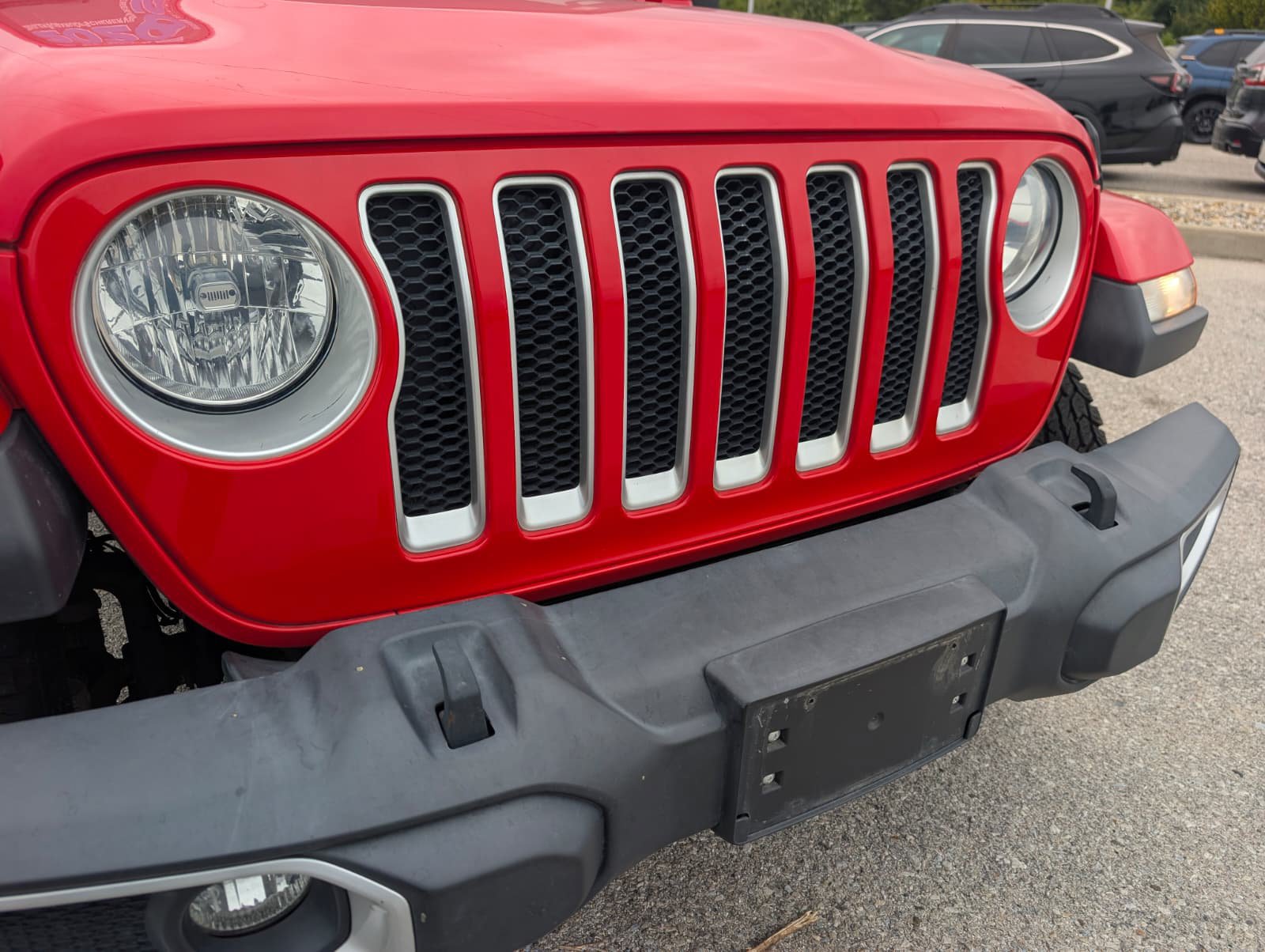 Used 2020 Jeep Wrangler Unlimited Sahara AWD/4WD image 4