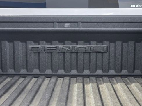 Used 2024 GMC Sierra 2500 Denali Ultimate AWD/4WD image 45