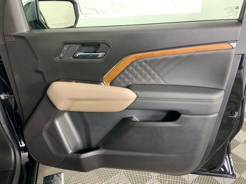 Used 2026 GMC Canyon Denali image 14