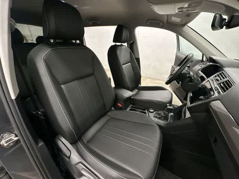 Used 2023 Volkswagen Tiguan SE image 22