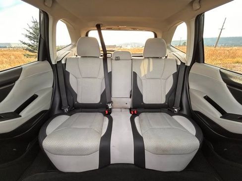 Used 2022 Subaru Forester Premium image 40