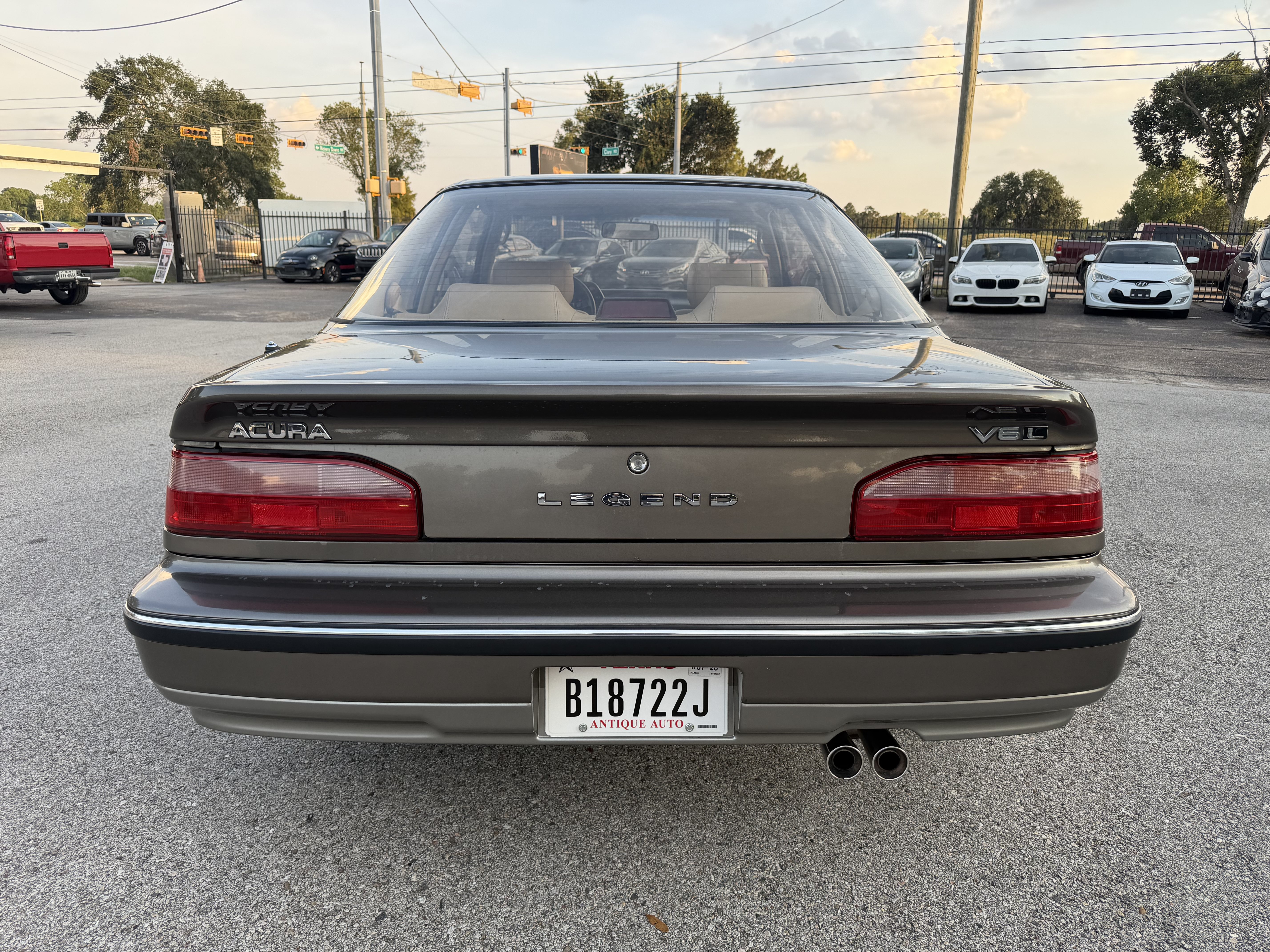 Used 1990 Acura Legend L FWD image 9
