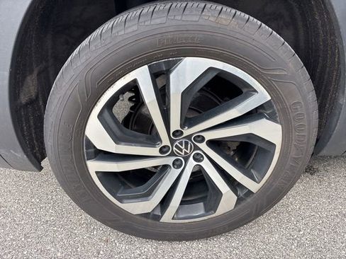 Used 2022 Volkswagen Atlas SEL image 7