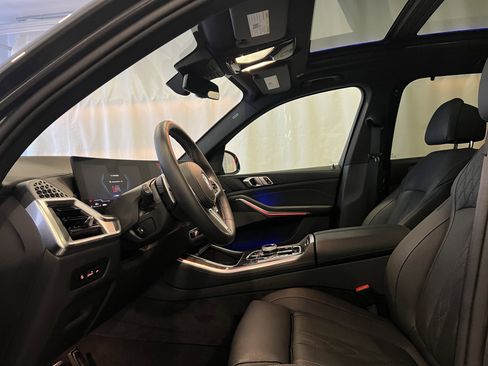Used 2025 BMW X5 M60i image 5