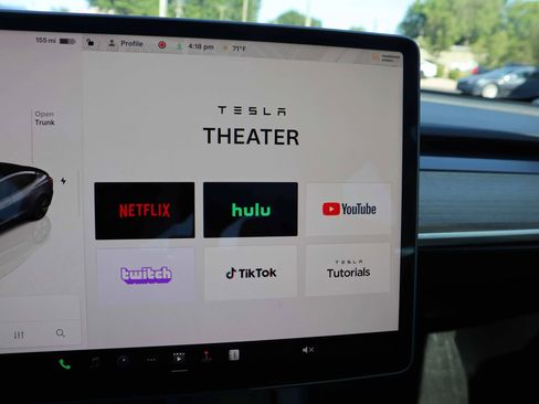 Used 2023 Tesla Model 3 Standard Range RWD image 24