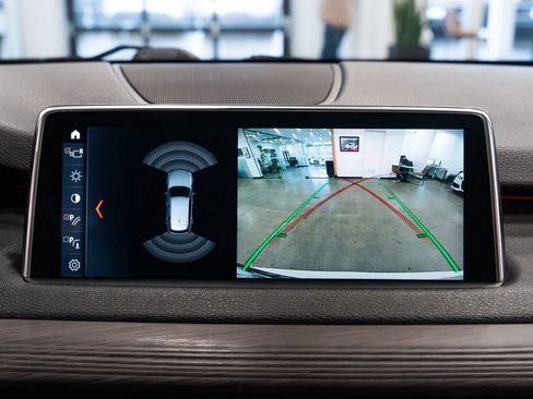 Used 2017 BMW X5 xDrive35d image 13