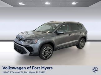 New 2026 Volkswagen Taos SE FWD video 1