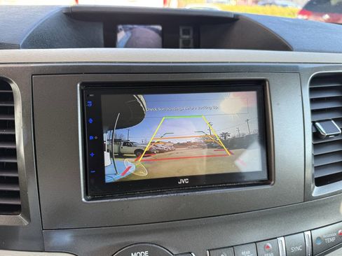 Used 2012 Toyota Sienna XLE image 14