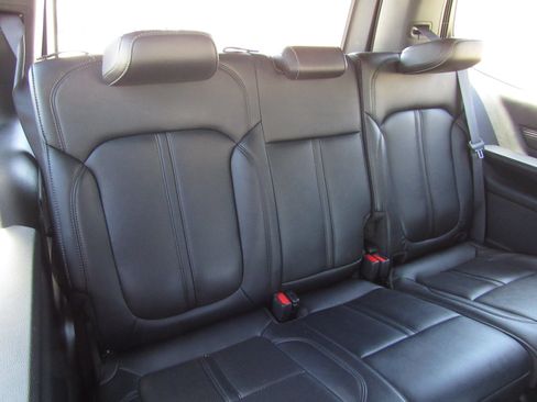 Used 2022 Jeep Wagoneer Series III w/ Convenience Group I AWD/4WD image 12