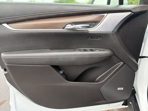Certified 2023 Cadillac XT6 Sport w/ Platinum Package AWD/4WD image 14