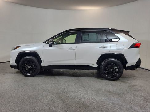 Used 2025 Toyota RAV4 XSE w/ Weather Package AWD/4WD image 4