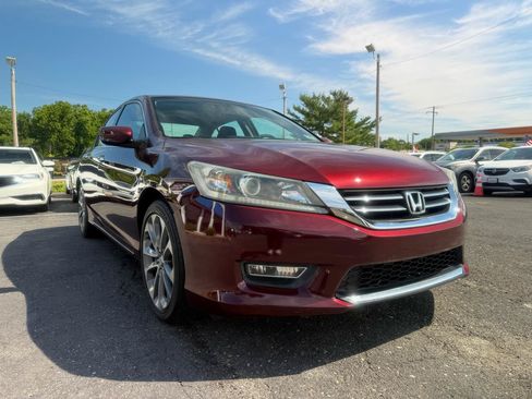 Used 2013 Honda Accord Sport image 3