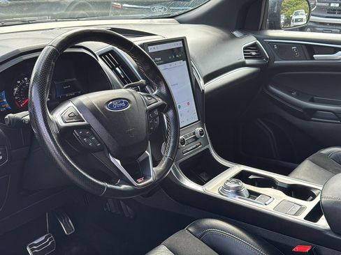 Certified 2022 Ford Edge ST image 16
