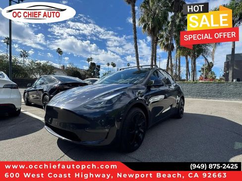 Used 2023 Tesla Model Y Long Range AWD/4WD image 1