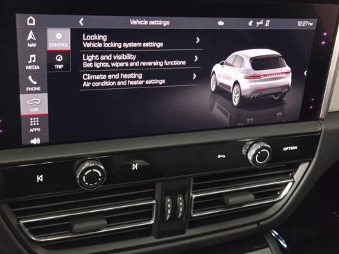 Used 2022 Porsche Macan S AWD/4WD image 27