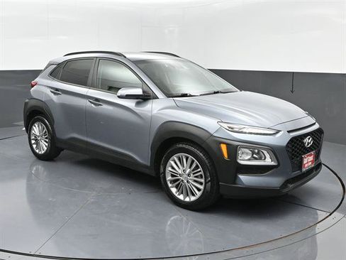 Used 2021 Hyundai Kona SEL FWD image 2