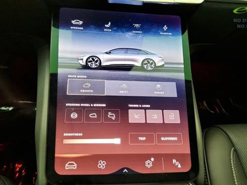 Used 2025 Lucid Air Pure RWD image 58