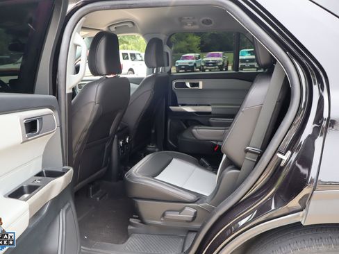 Used 2023 Ford Explorer XLT w/ Equipment Group 202A RWD image 25