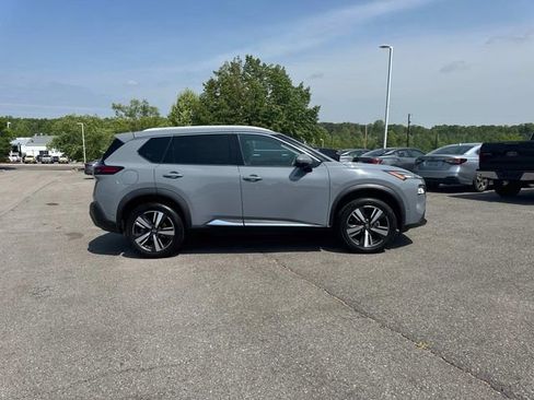 Certified 2023 Nissan Rogue SL w/ SL Premium Package AWD/4WD image 3