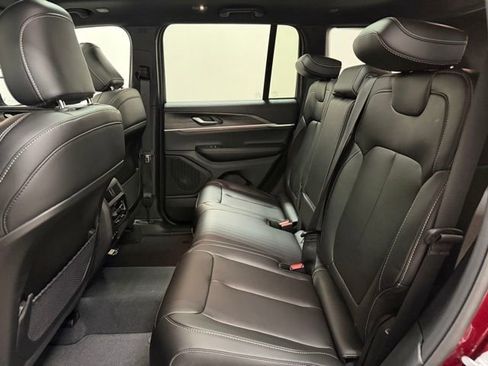 New 2025 Jeep Grand Cherokee Limited image 20