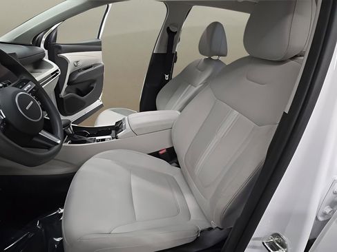 Certified 2025 Hyundai Tucson SEL image 13