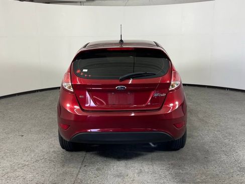 Used 2016 Ford Fiesta SE image 1