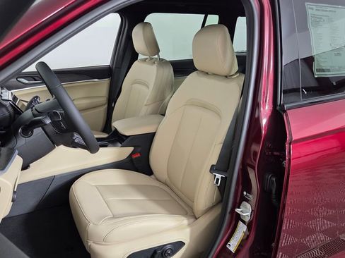 New 2025 Jeep Grand Cherokee Limited image 14