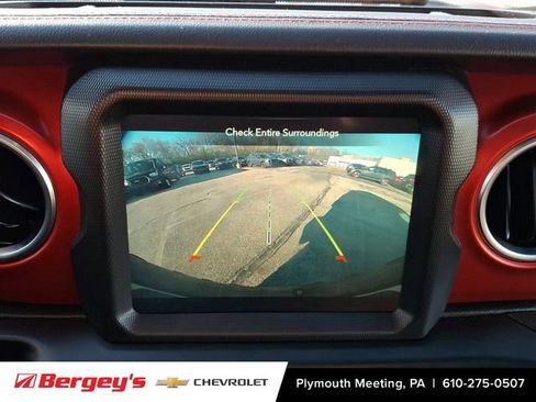 Used 2021 Jeep Wrangler Rubicon w/ Uconnect 4C Nav & Sound Group AWD/4WD image 22