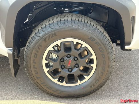New 2026 Toyota Tacoma TRD Off-Road AWD/4WD image 13