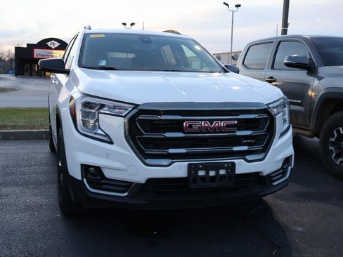 Used 2022 GMC Terrain AT4 w/ Tech Package image 8
