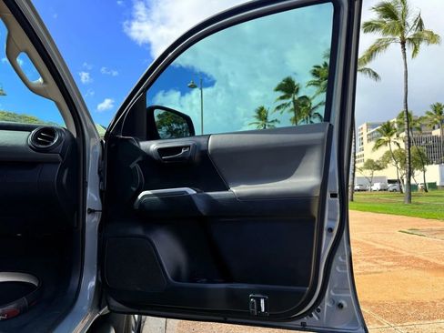 Used 2019 Toyota Tacoma SR5 image 14